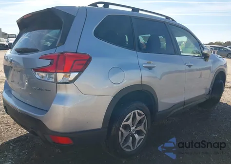 2023 Subaru Forester Premium z USA, uszkodzony, nr VIN JF2SKAEC1PH471535